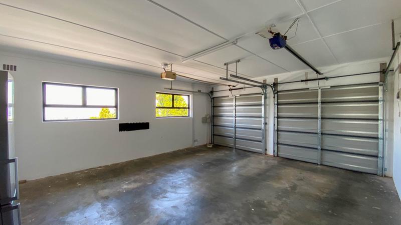 4 Bedroom Property for Sale in Helderrand Western Cape